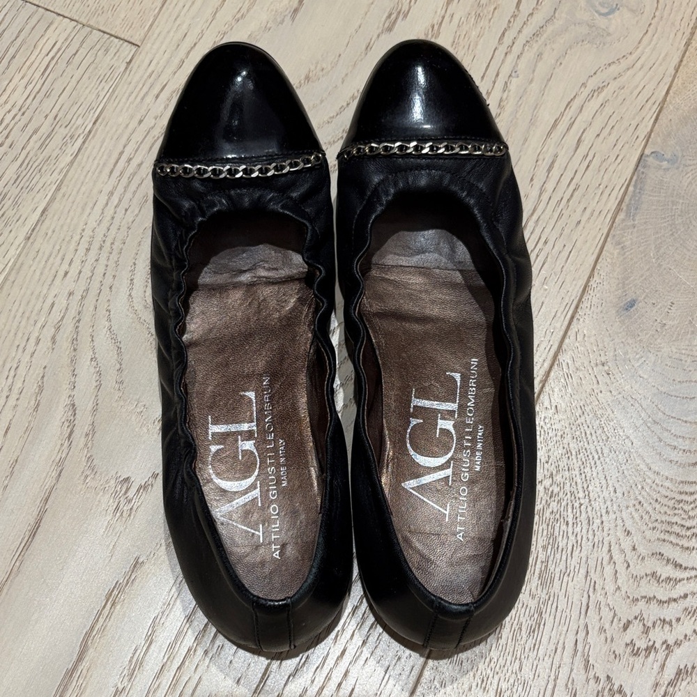 AGL Black Leather Chain Detail Flats sz 38/7.5